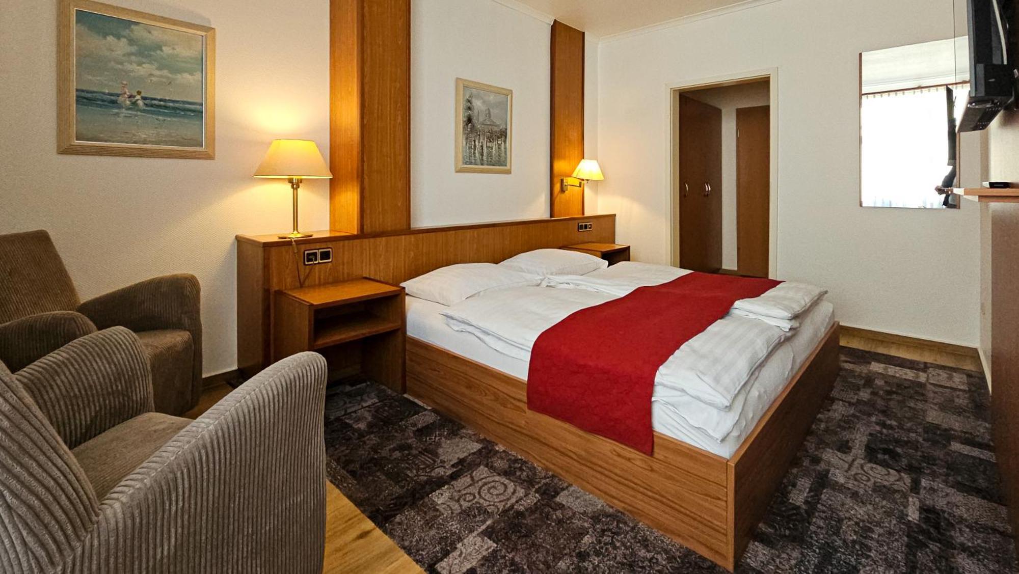 Hotel Zur Post Neubruchhausen Exterior photo